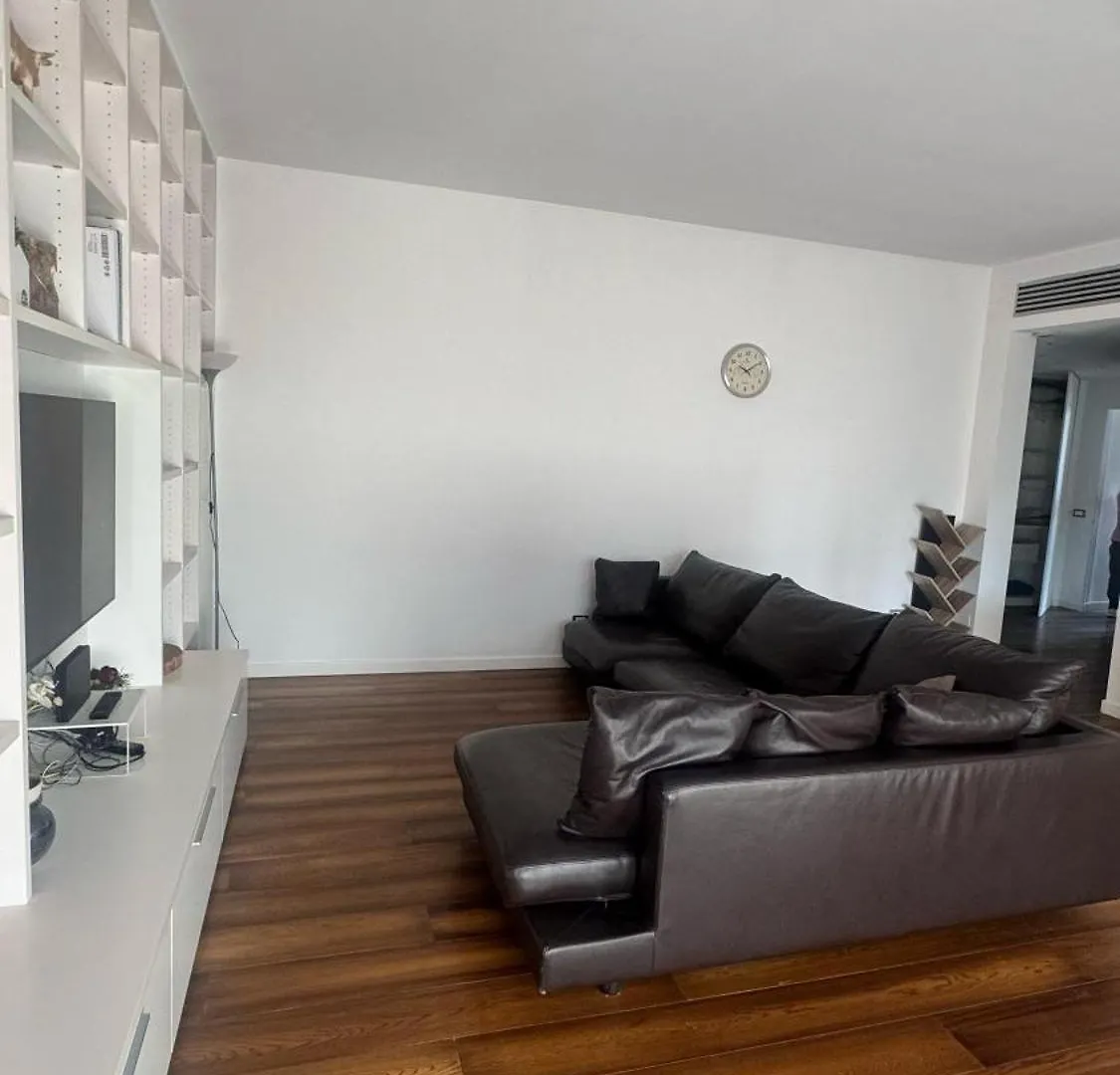 Experience Luxury Apartment Sarzana Milaan